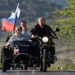 Путин: при планировании летней отпускной кампании в РФ надо учитывать санитарные требования