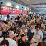 Российские туристы не могут вылететь на родину с отдыха в Черногории