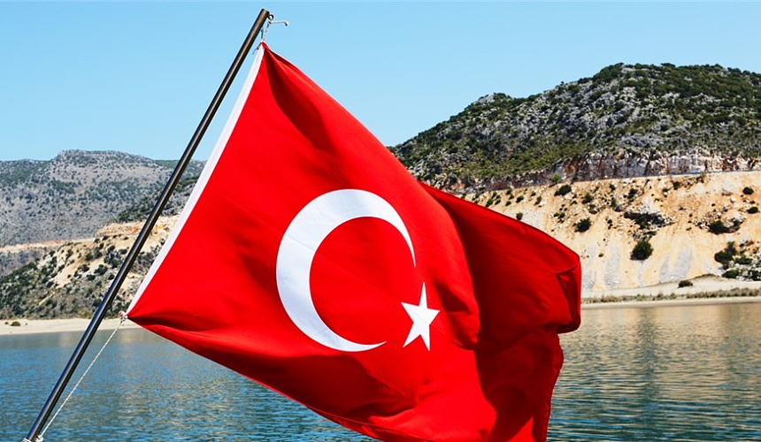 Турция ввела новые ограничения по борьбе с коронавирусом