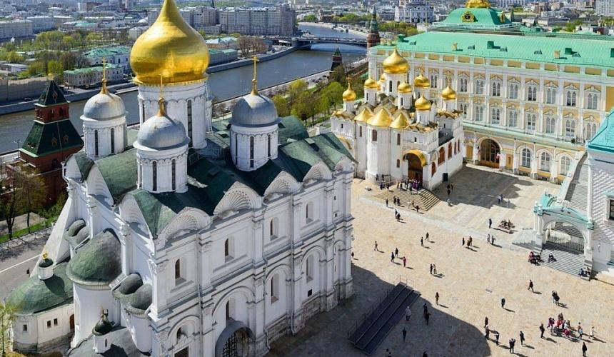 Туристам разрешили приходить в Московский Кремль со своими бутербродами