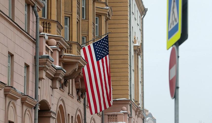 Посольство США в России фактически останавливает выдачу виз