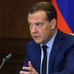 Медведев выступил за взаимное признание вакцин против коронавируса во всем мире