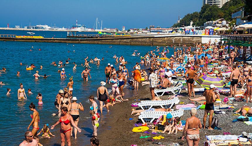 В гостиницах на Черноморском побережье почти не осталось свободных номеров