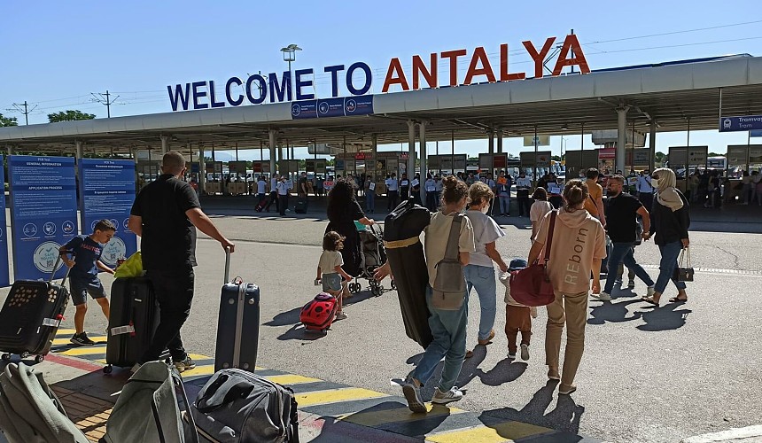 Турция может ужесточить антиковидные меры для российских туристов
