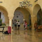 Туристке отказали в заселении в забронированный отель в Тунисе