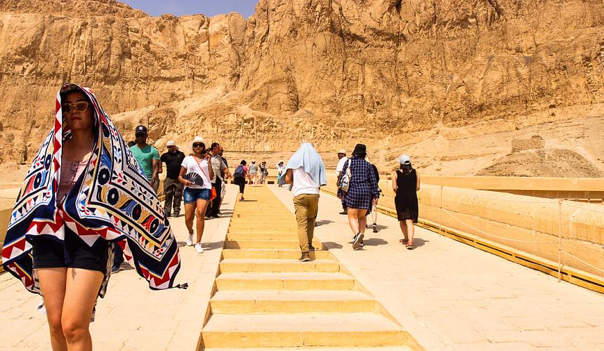 Туристы думают отложить отдых на курортах Египта до осени