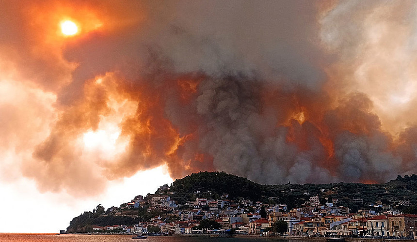 Ростуризм рекомендовал россиянам учитывать ситуацию с пожарами при поездках в Грецию