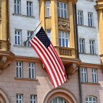 Посольство США рекомендовало россиянам оформлять визы в соседних странах