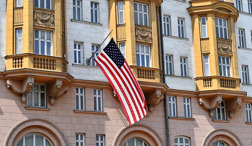Посольство США рекомендовало россиянам оформлять визы в соседних странах